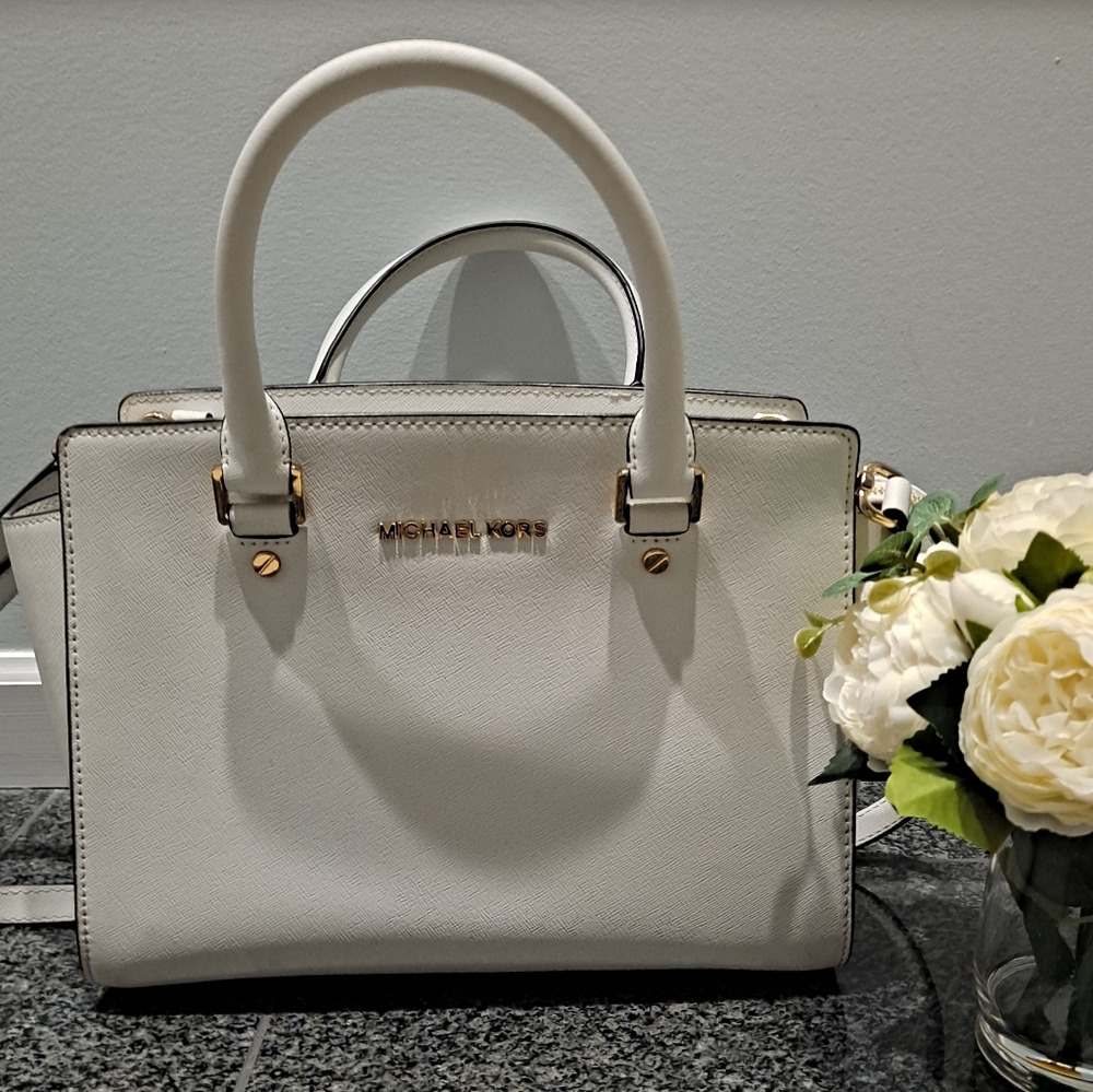 Used Michael Kors White Handbag